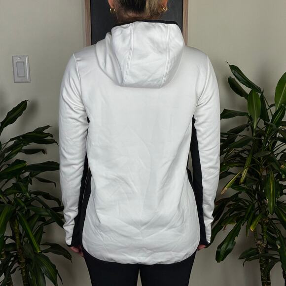 White Nike Hoodie - Picture 5 of 6
